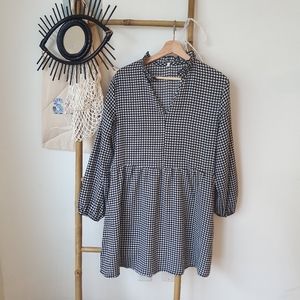 Dress Pretty Little Things